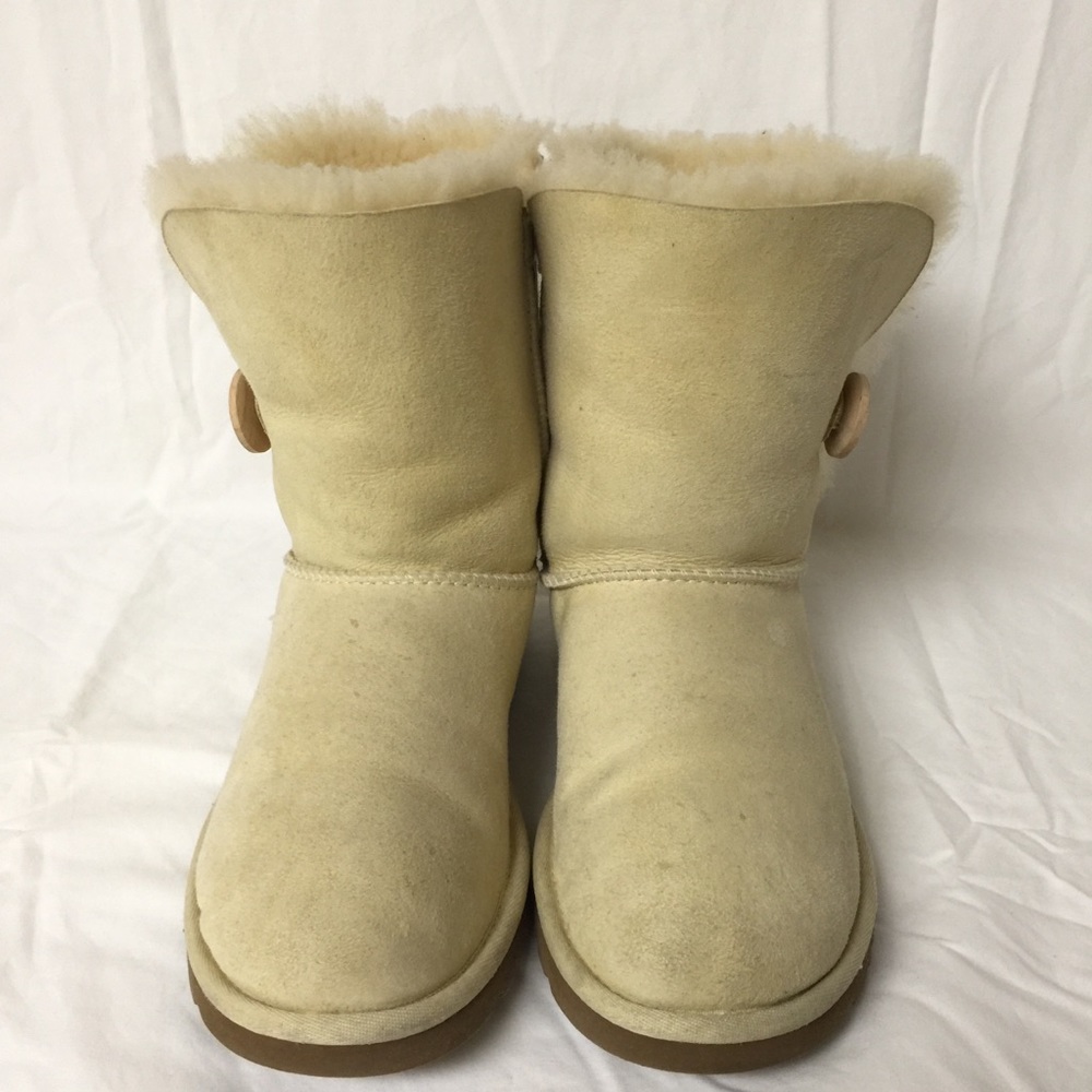 Bailey Button size 6 old style